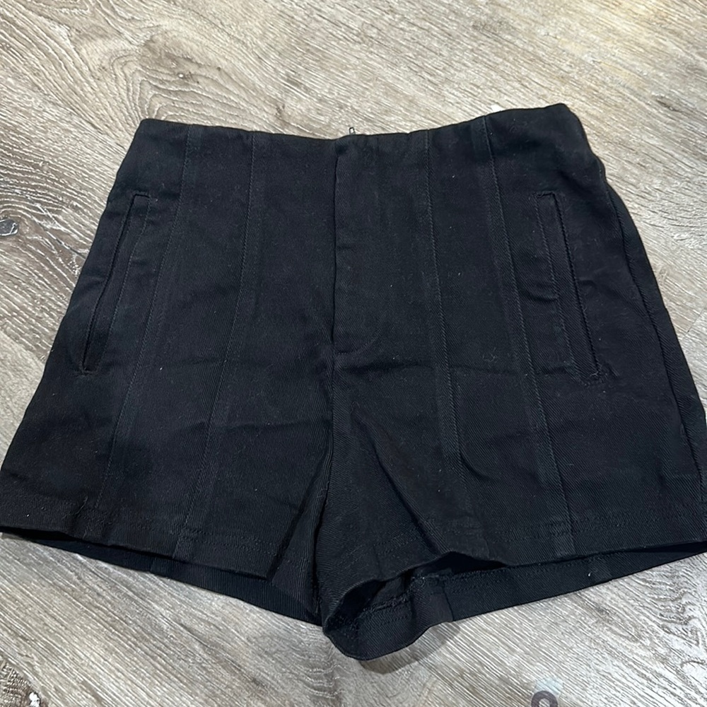 Zara black short jean with zipper